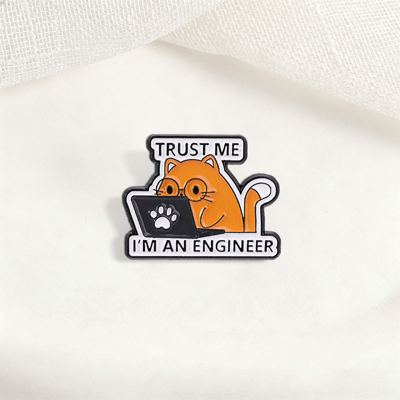I'm An Engineer Quote Enamel P - Laptop Accessories Design 评论和价格