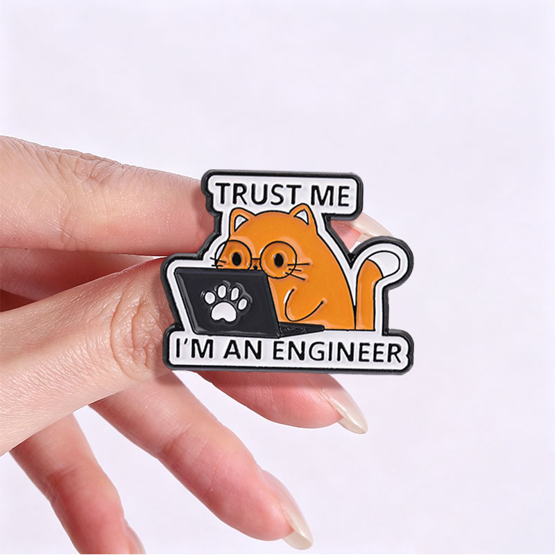 I'm An Engineer Quote Enamel P - Laptop Accessories Design 评论和价格